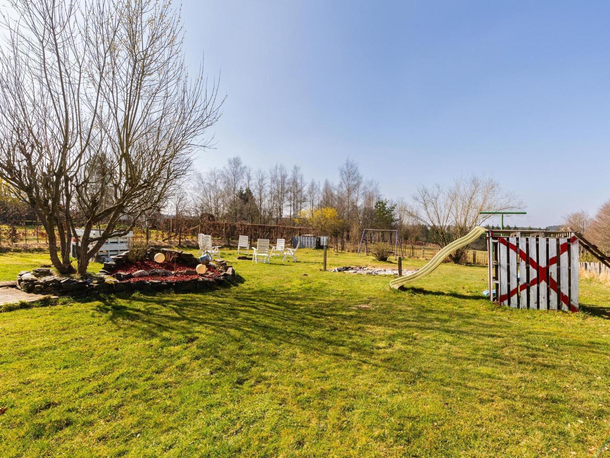 Comfortable apartment in Monschau-Höfen with private garden Alzen Exterior foto